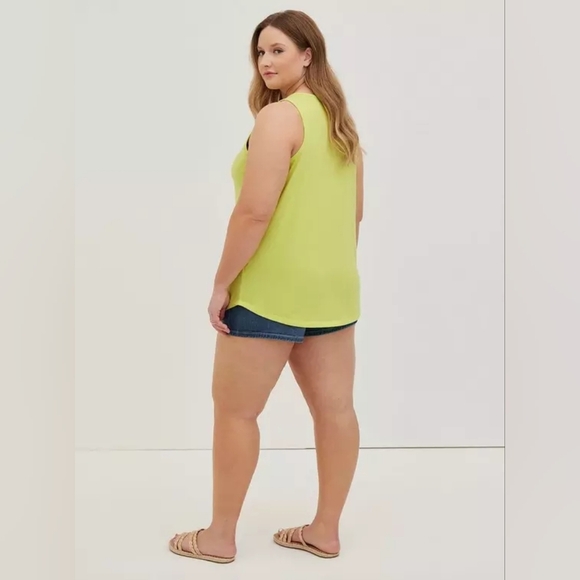 Torrid Girlfriend Jersey Key Lime Classic Fit V-neck Tee 3x New NWT - Picture 3 of 8